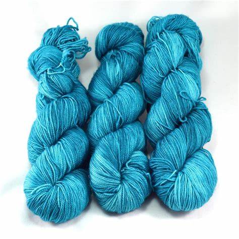 Understanding Sport Weight Yarn: A guide for knitters and crocheters - CRAFTISS